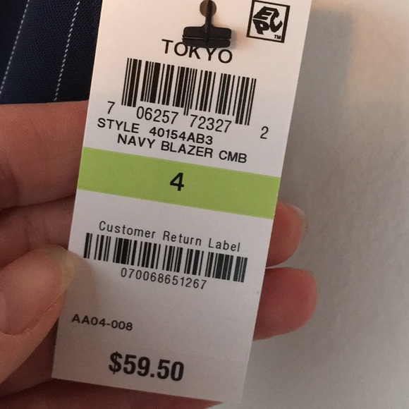 NWT Bar III Navy pinstripe Ankle Pants - Picture 4 of 5